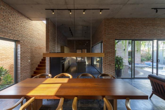 BIM建筑|闲赏庭院，静观游鱼：越南绿幕住宅 / HGAA