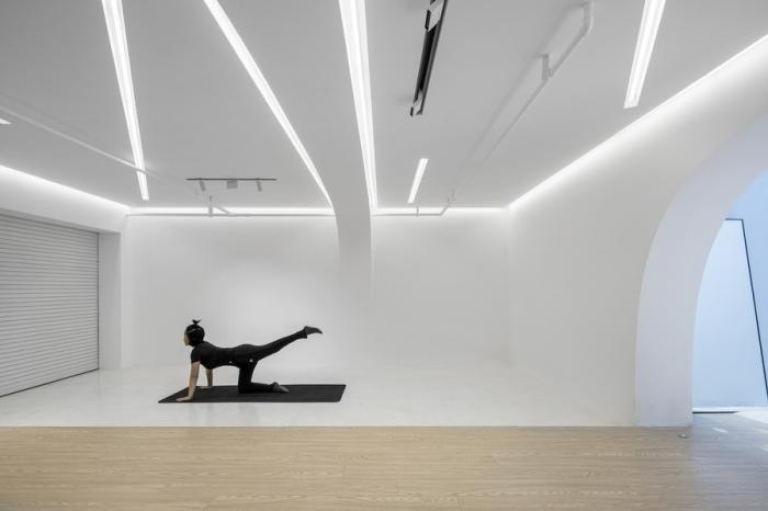 BIM建筑|健身女博主的私人工作室 / 大海小燕设计工作室