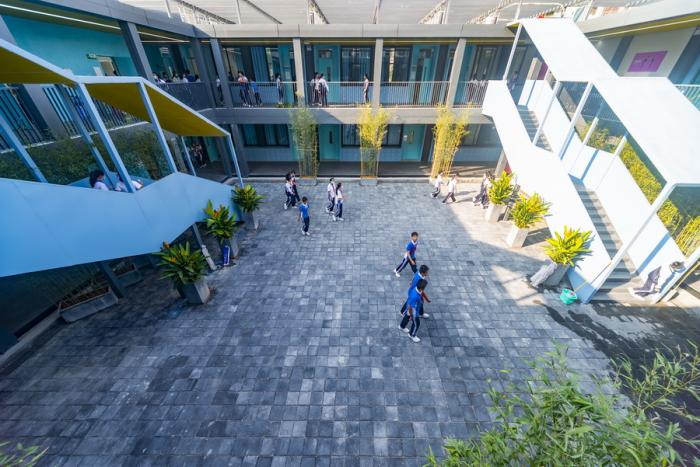 BIM建筑|深圳罗湖翠园中学东晓校区腾挪学校 / 深圳大学 何川建筑工作室