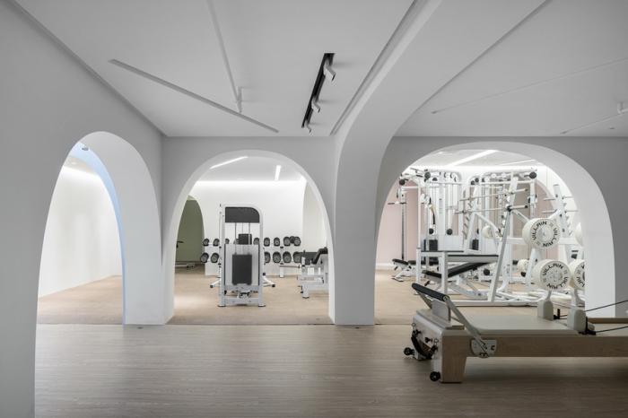 BIM建筑|健身女博主的私人工作室 / 大海小燕设计工作室