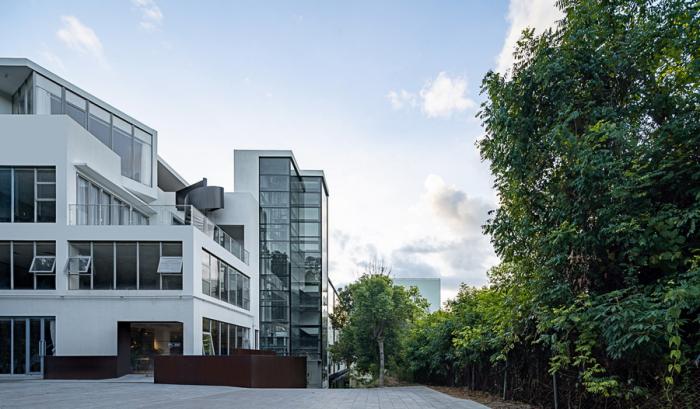 BIM建筑|燕晗高地：对话与重生 / 一乘建筑