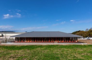 BIM建筑|KNO日托所，屋檐下的图书森林 / 日比野设计 + Youji no Shiro-BIM建筑网