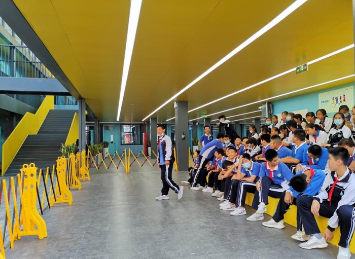 BIM建筑|深圳罗湖翠园中学东晓校区腾挪学校 / 深圳大学 何川建筑工作室