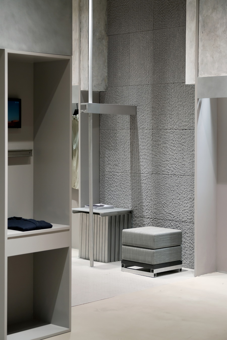 BIM建筑|SAMO形象店 / So Studio