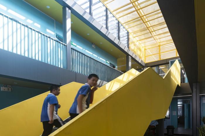 BIM建筑|深圳罗湖翠园中学东晓校区腾挪学校 / 深圳大学 何川建筑工作室