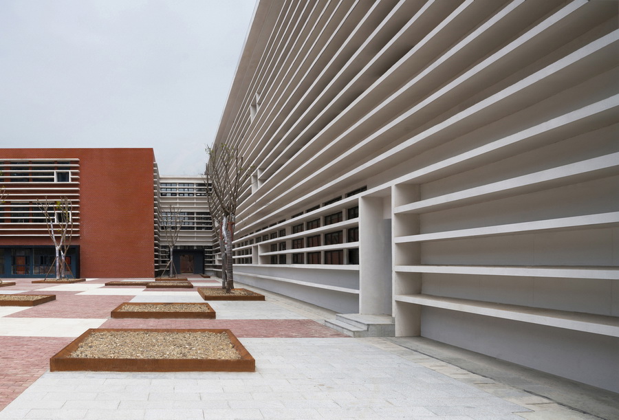 BIM建筑|黔南山地消防与应急救援训练中心 / 西线工作室