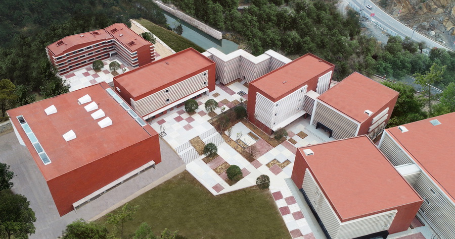 BIM建筑|黔南山地消防与应急救援训练中心 / 西线工作室