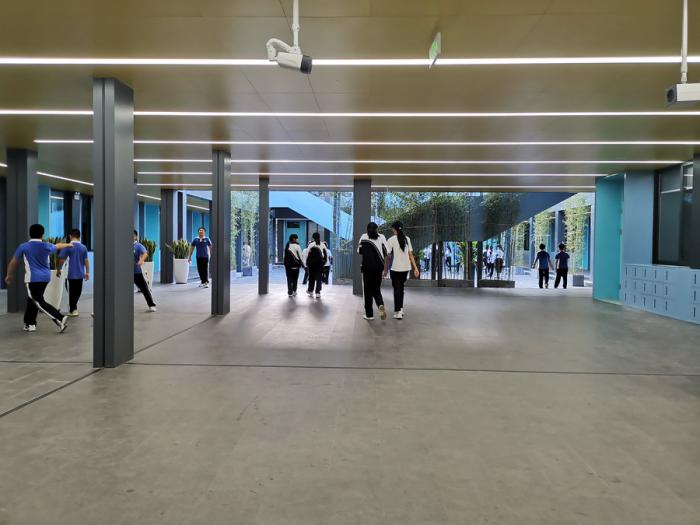 BIM建筑|深圳罗湖翠园中学东晓校区腾挪学校 / 深圳大学 何川建筑工作室