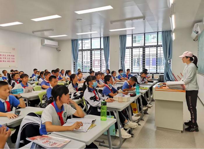 BIM建筑|深圳罗湖翠园中学东晓校区腾挪学校 / 深圳大学 何川建筑工作室