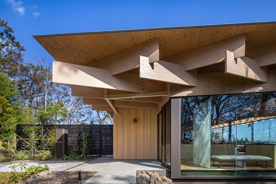 BIM建筑|隈研吾设计交叉木板屋顶的Mikuni Izukogen餐厅