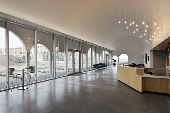 BIM建筑|“轨道建筑”在前法国修道院创造柱廊电影院