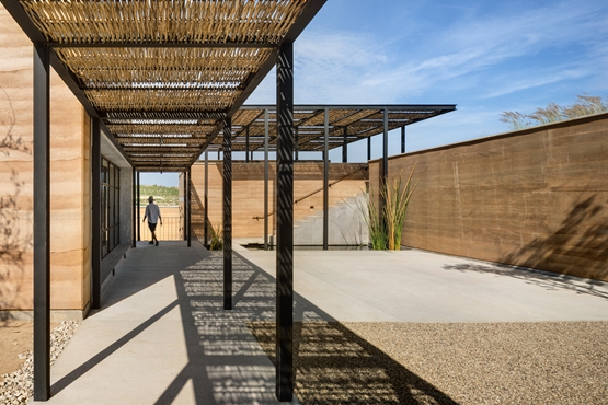 BIM建筑|里玛设计集团在洛斯·卡波斯设计夯土艺术中心