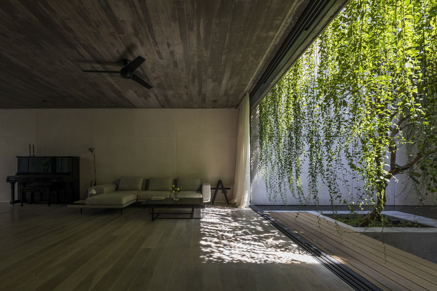 BIM建筑|越南Tan Dinh住宅，简居于“桥上” / MIA Design Studio