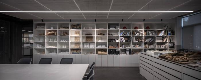 BIM建筑|生长的黑盒子：从封闭校园到开放办公 / gad · line+ studio