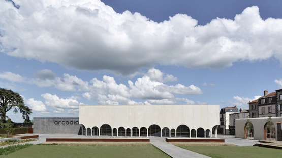 BIM建筑|“轨道建筑”在前法国修道院创造柱廊电影院