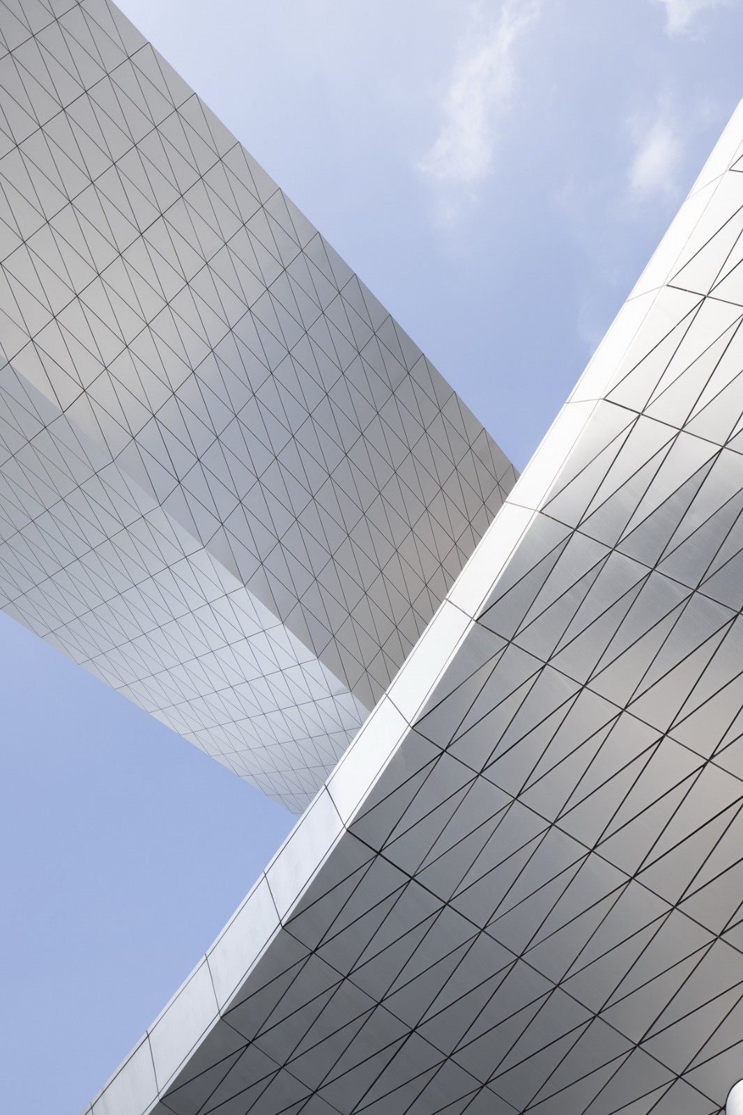 BIM建筑|苏州湾大剧院：太湖之畔的“飘带” / 克里斯蒂安·德·包赞巴克