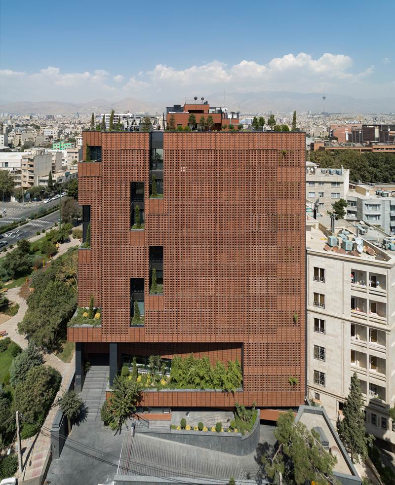 BIM建筑|砖石结构像素化装饰 | 谢里夫理工大学办公楼