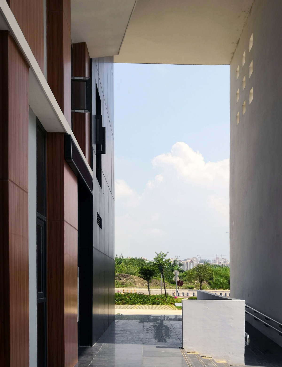 BIM建筑|广西贺州市.平桂档案馆——简洁至上 / 广西中盛建筑设计有限公司