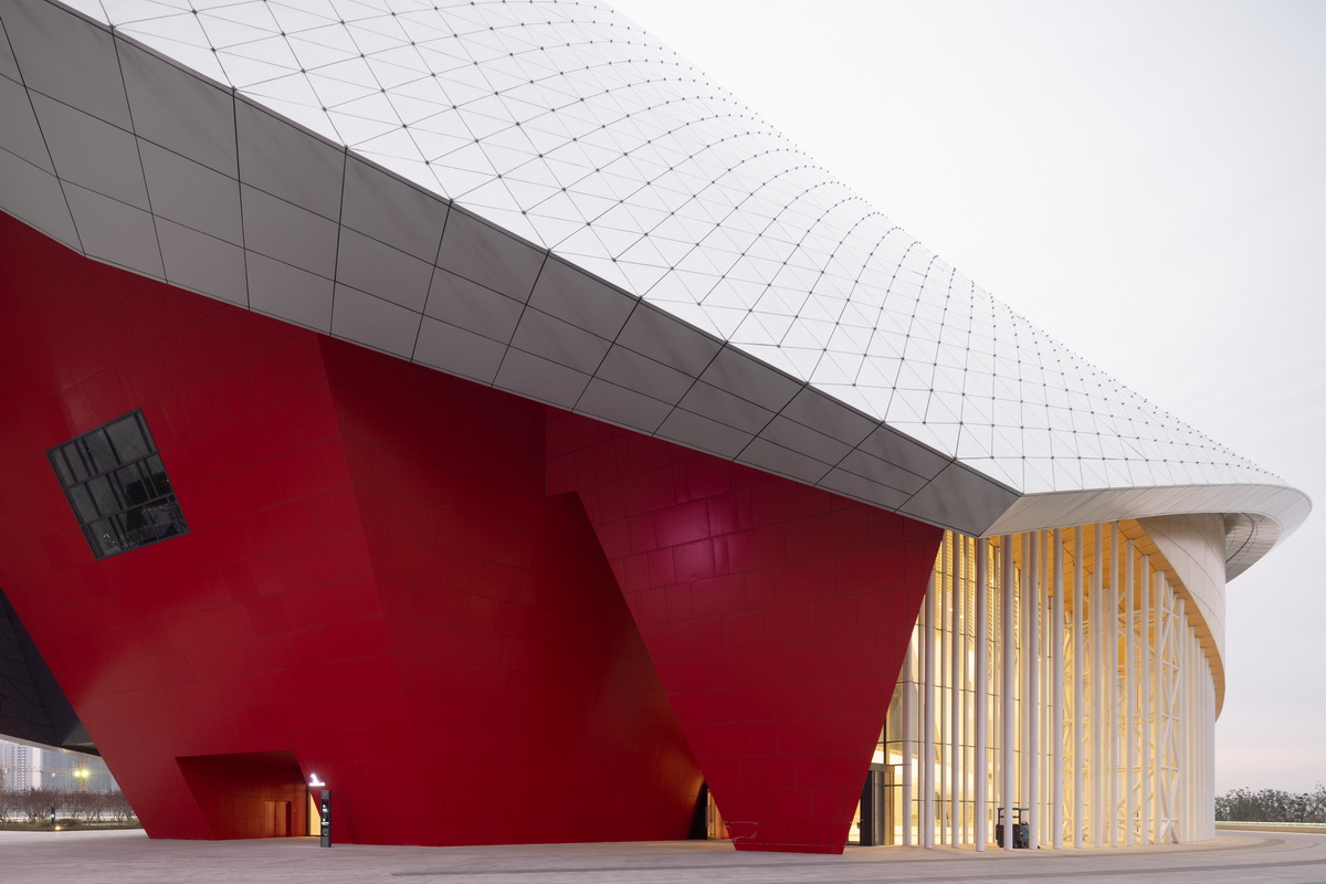BIM建筑|苏州湾大剧院：太湖之畔的“飘带” / 克里斯蒂安·德·包赞巴克