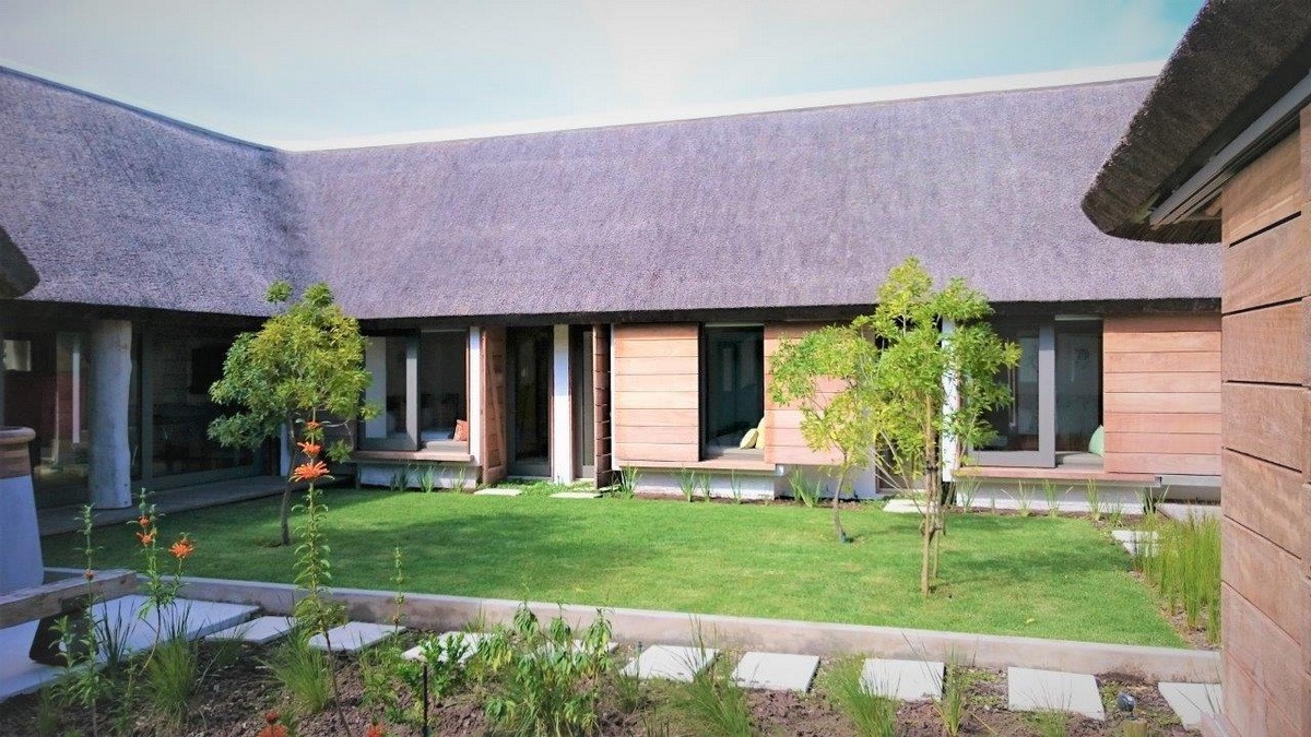 BIM建筑|南非乡村度假屋，乡土粗野主义 / Bert Pepler Architects