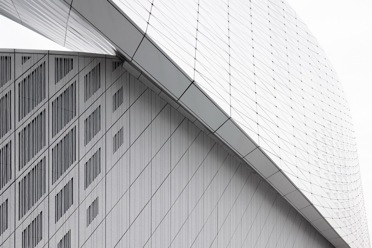 BIM建筑|苏州湾大剧院：太湖之畔的“飘带” / 克里斯蒂安·德·包赞巴克