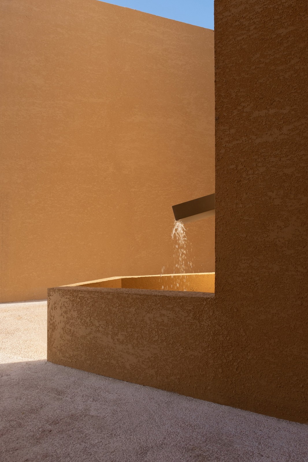 BIM建筑|龙山陵园小礼堂 / Studio 10