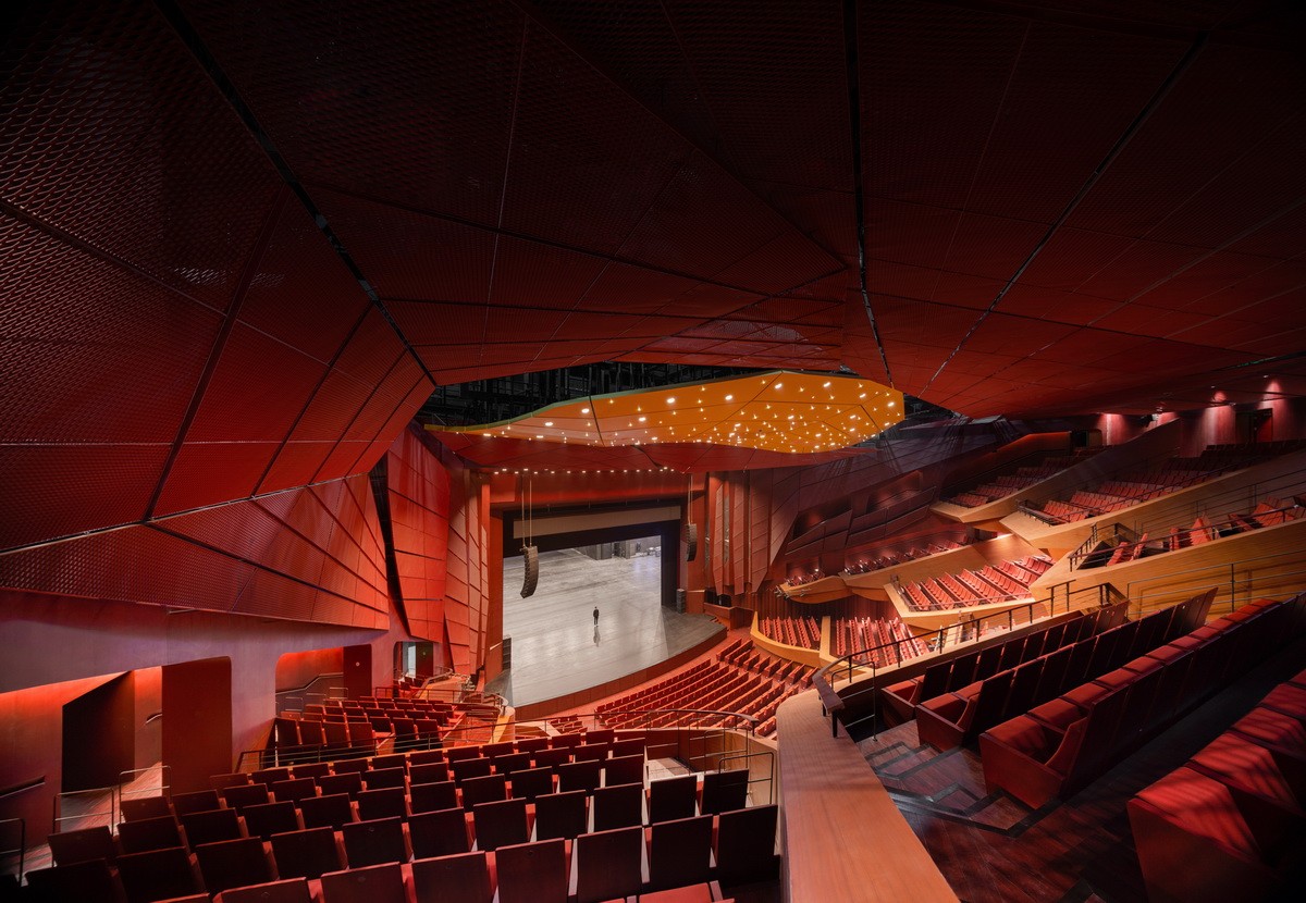 BIM建筑|苏州湾大剧院：太湖之畔的“飘带” / 克里斯蒂安·德·包赞巴克