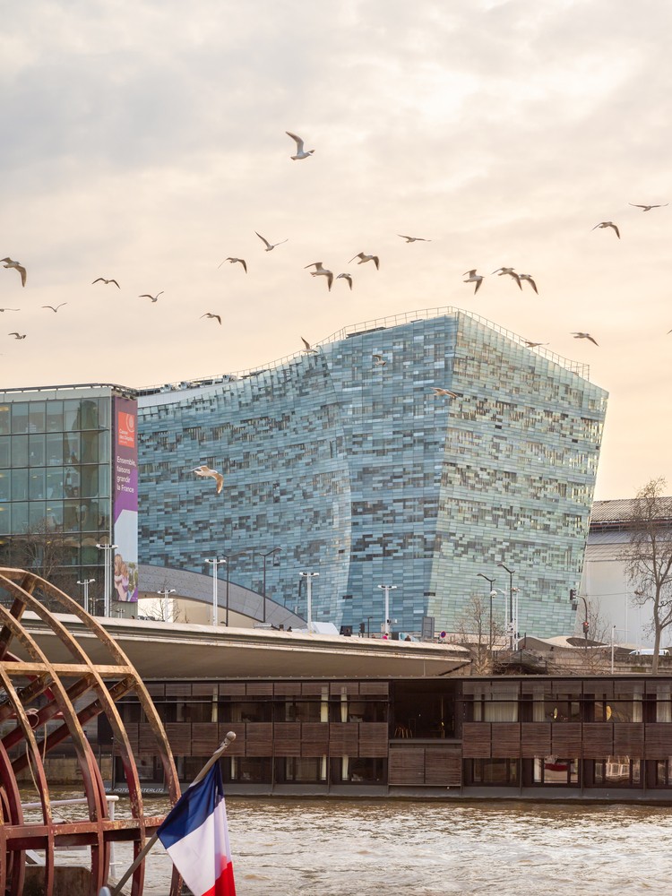 BIM建筑|挪威事务所Snøhetta将雪一般的建筑搬到了巴黎 | 世界报巴黎总部