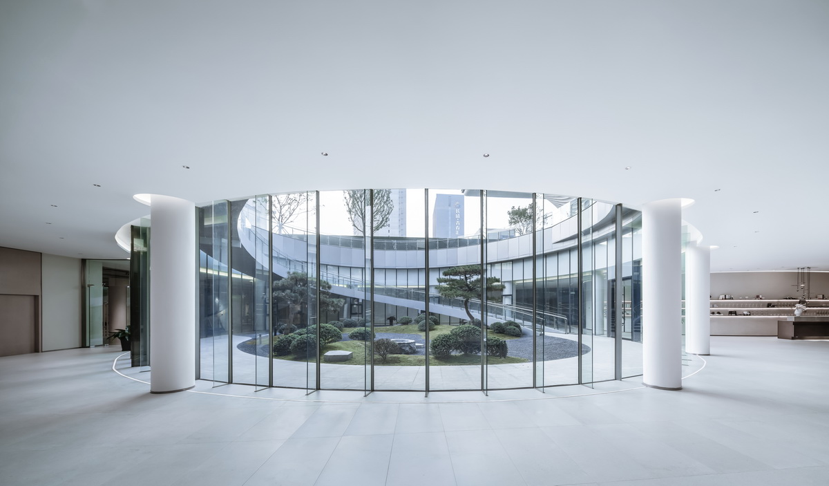 BIM建筑|漂浮之门——西安沣东新城莱安社区中心 / EID Architecture