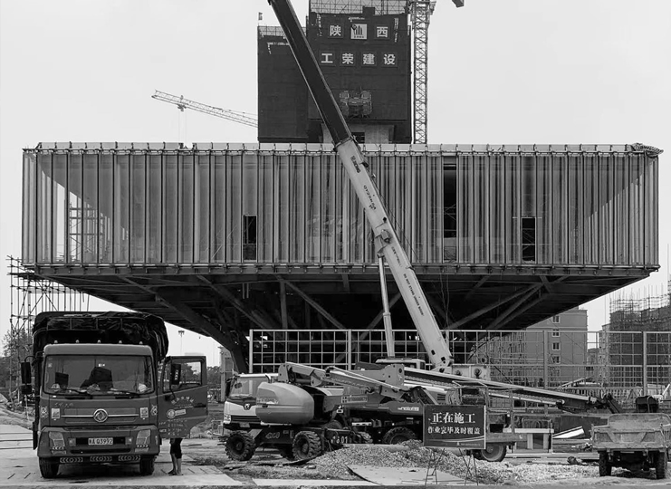 BIM建筑|漂浮之门——西安沣东新城莱安社区中心 / EID Architecture