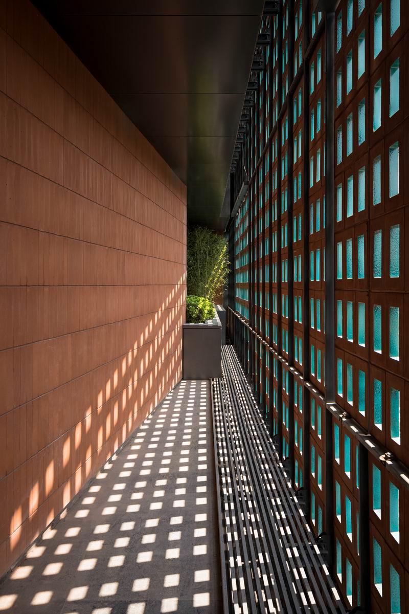 BIM建筑|砖石结构像素化装饰 | 谢里夫理工大学办公楼