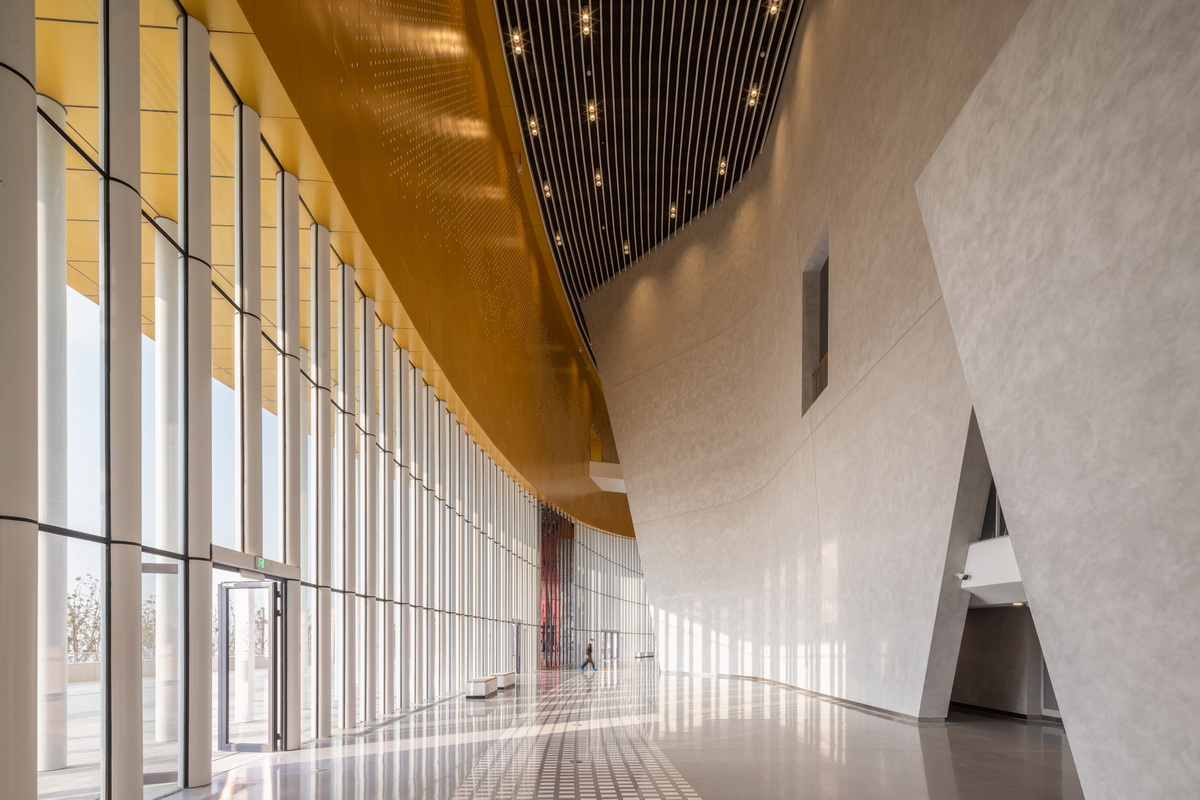 BIM建筑|苏州湾大剧院：太湖之畔的“飘带” / 克里斯蒂安·德·包赞巴克