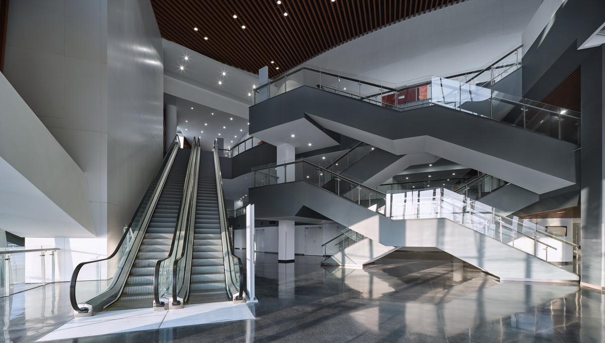 BIM建筑|宁波奥林匹克体育中心：运动空间的色彩美学 / CCDI卝智设计