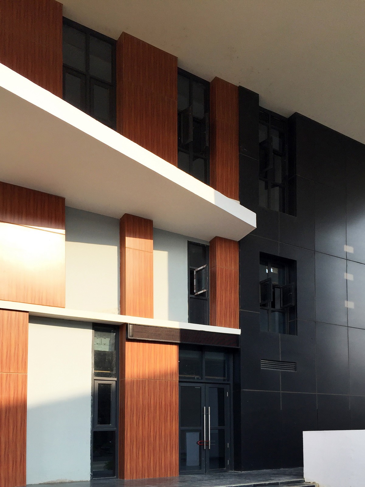 BIM建筑|广西贺州市.平桂档案馆——简洁至上 / 广西中盛建筑设计有限公司