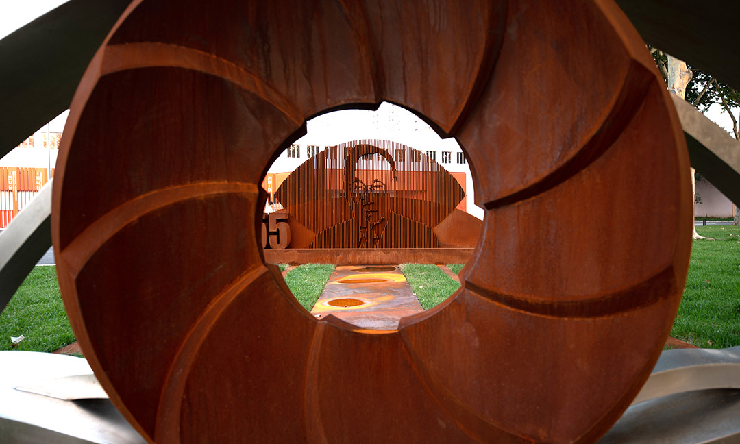 BIM建筑|国药集团中国生物总部办公园区 / 禾乐创意设计