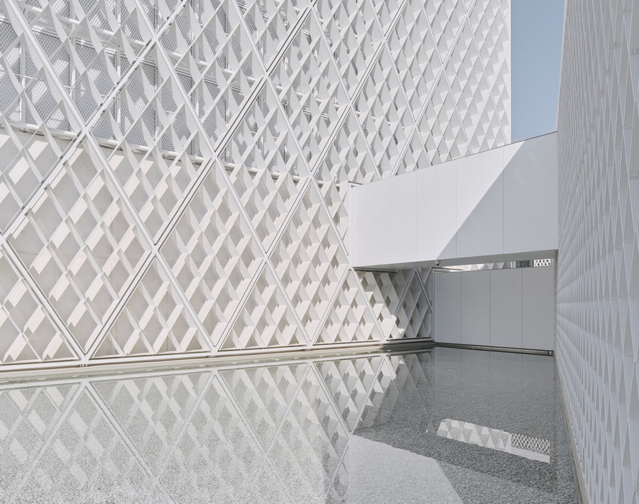 BIM建筑|纯净与圣洁：卢布尔雅那伊斯兰宗教与文化中心 / Bevk Perović arhitekti