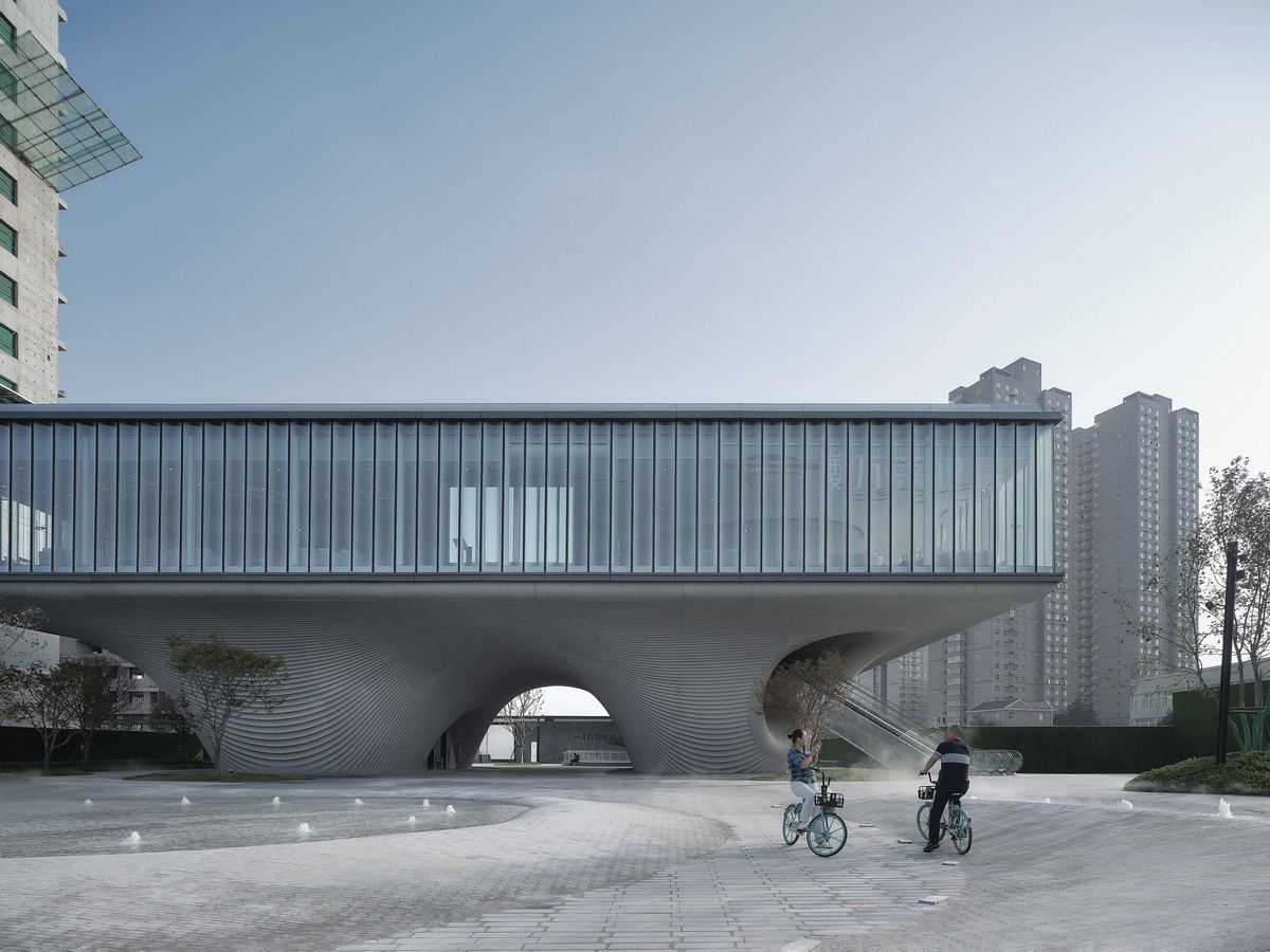 BIM建筑|漂浮之门——西安沣东新城莱安社区中心 / EID Architecture