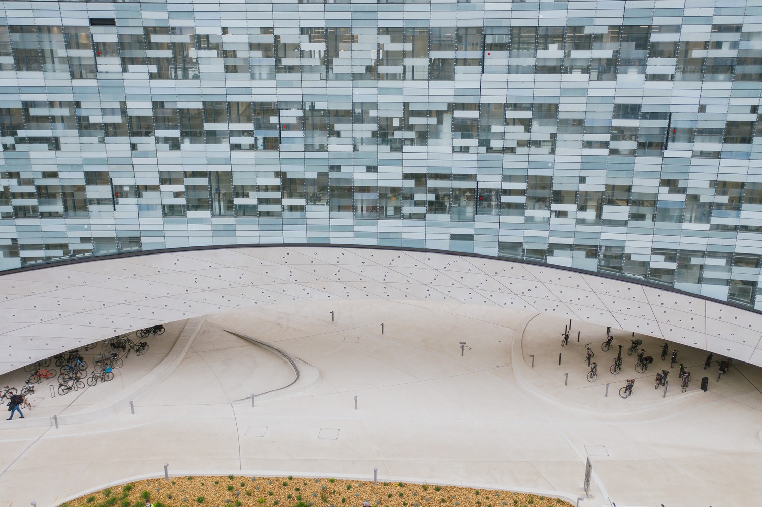 BIM建筑|挪威事务所Snøhetta将雪一般的建筑搬到了巴黎 | 世界报巴黎总部