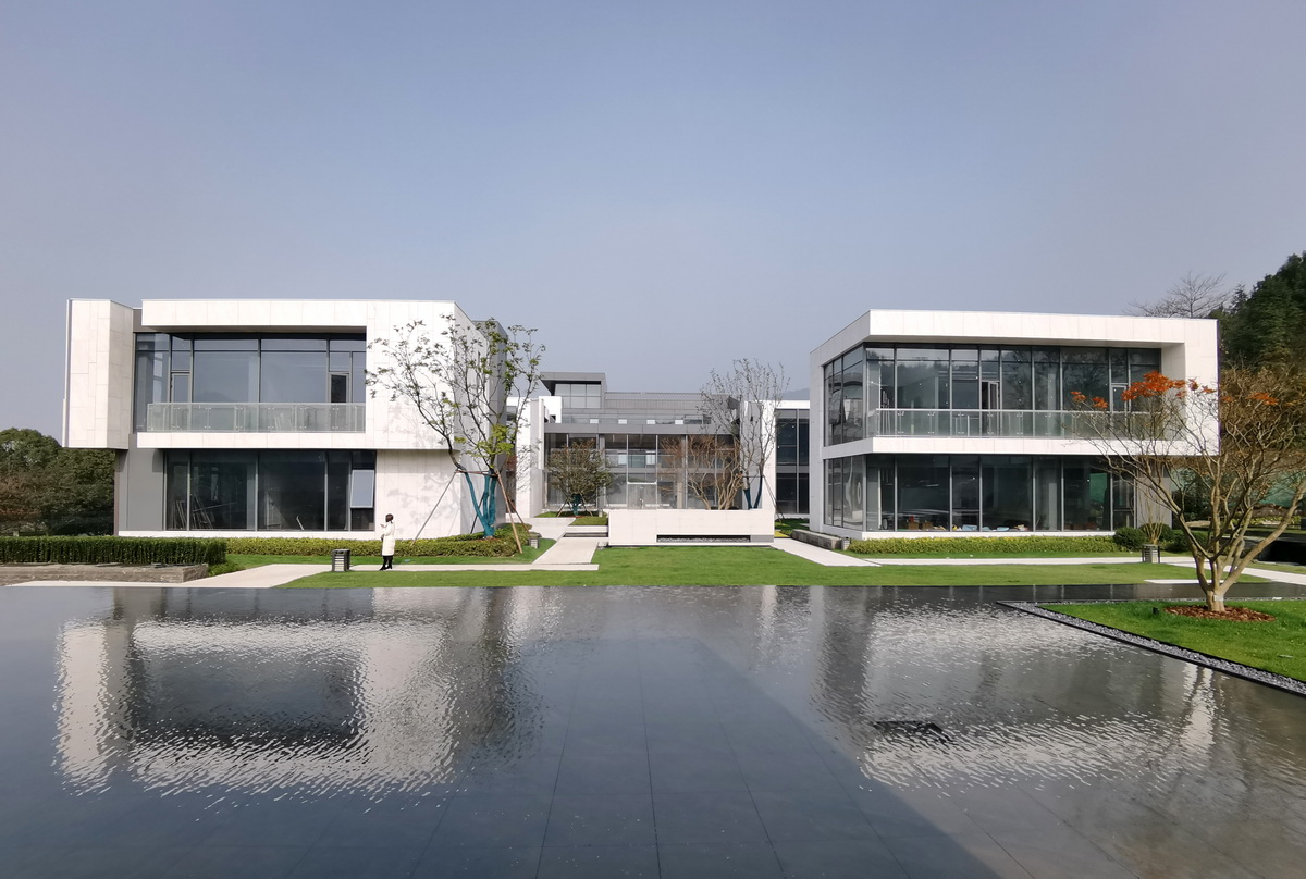 BIM建筑|钱湖02-3C地块项目 / 洪伟工作室