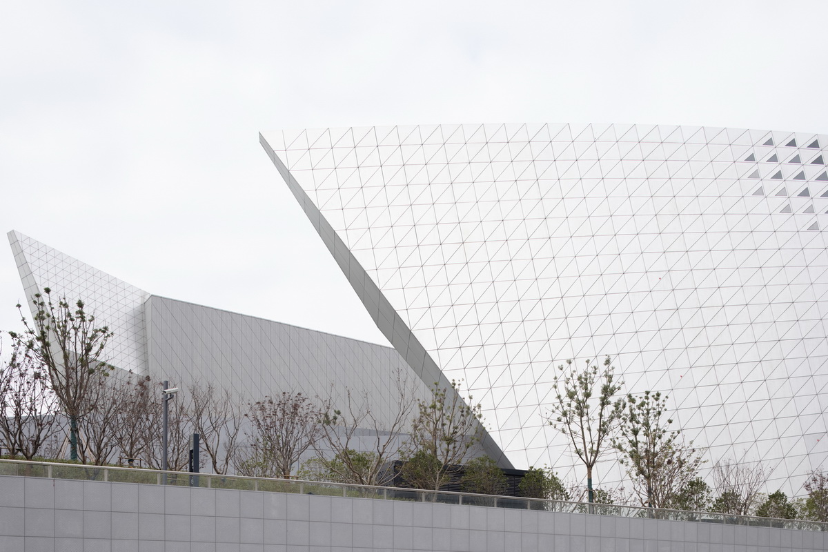 BIM建筑|苏州湾大剧院：太湖之畔的“飘带” / 克里斯蒂安·德·包赞巴克