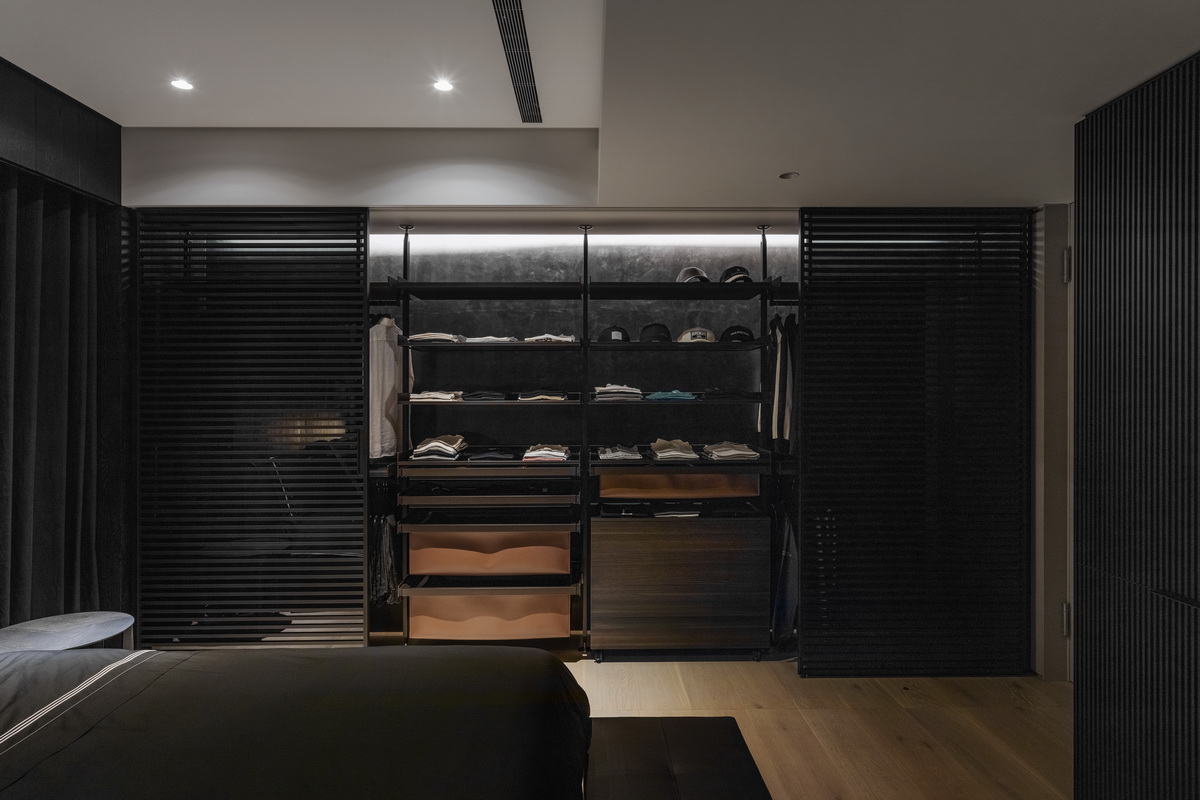 BIM建筑|墨片，纯粹轮廓的安静世界 / 水相设计