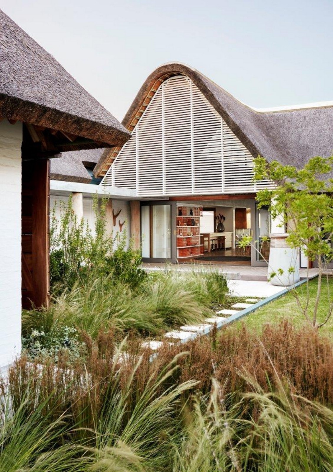 BIM建筑|南非乡村度假屋，乡土粗野主义 / Bert Pepler Architects