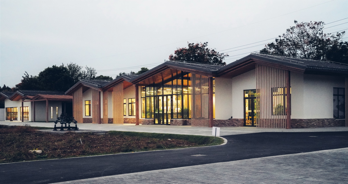 BIM建筑|粮田里的农具仓库改造——花红耕织馆 / 创霖-泽柏