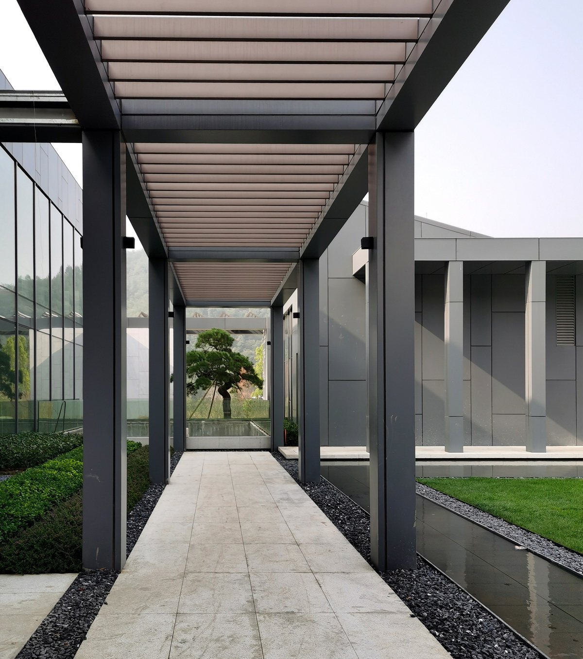 BIM建筑|钱湖02-3C地块项目 / 洪伟工作室