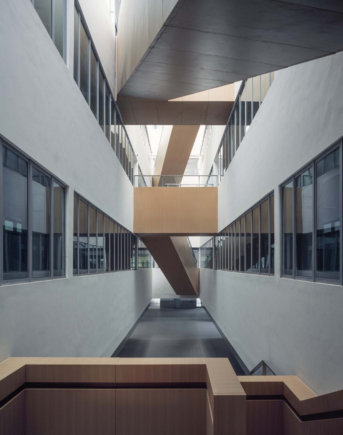 BIM建筑|华东师范大学第二附属中学前滩学校及冰厂田前滩幼儿园 / 致正建筑工作室+大正建筑事务所