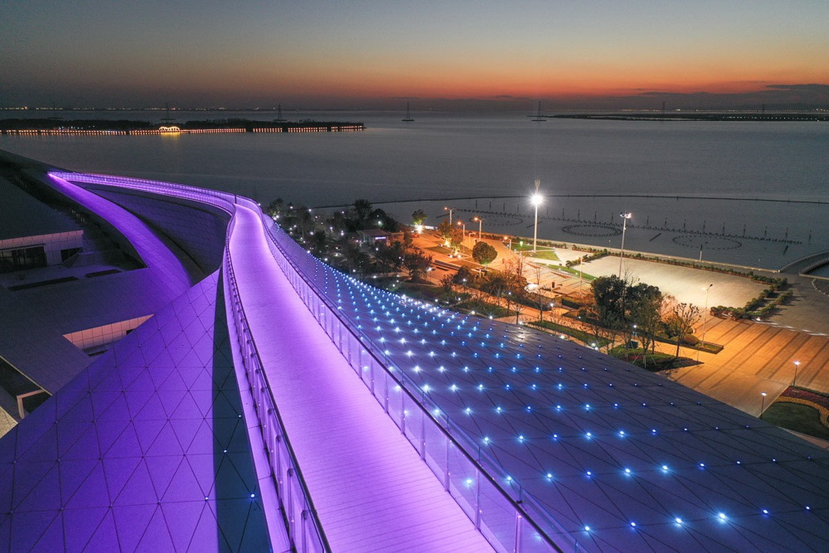 BIM建筑|苏州湾大剧院：太湖之畔的“飘带” / 克里斯蒂安·德·包赞巴克