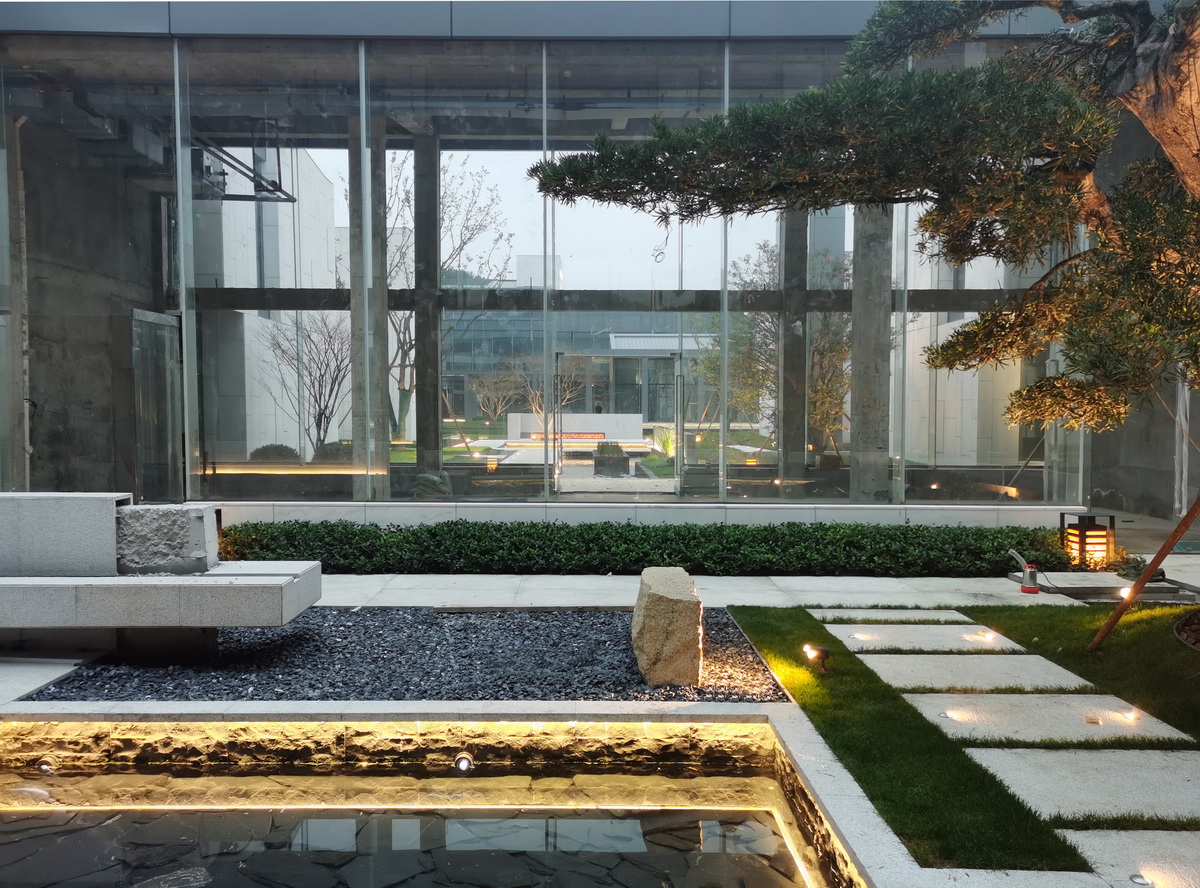 BIM建筑|钱湖02-3C地块项目 / 洪伟工作室