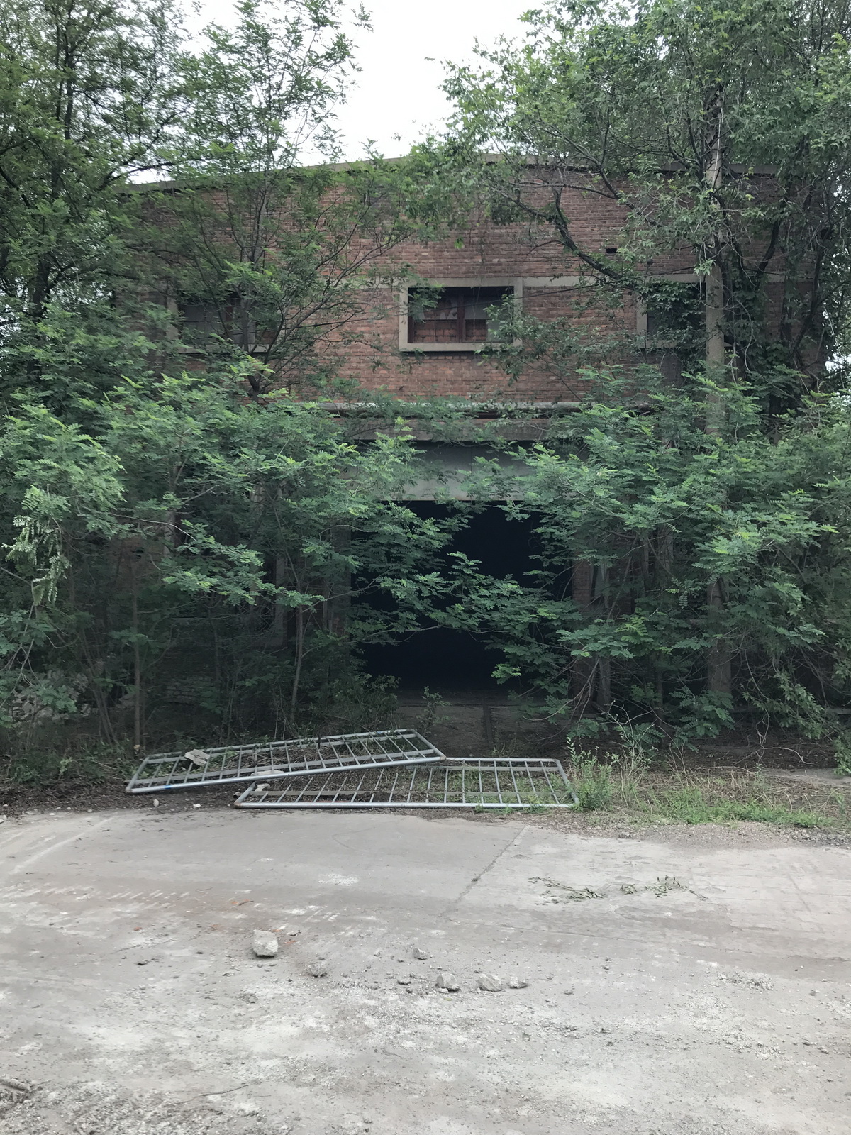 BIM建筑|海誓花园：联结记忆与情感的纽带 / 北京山房筑艺术设计有限公司