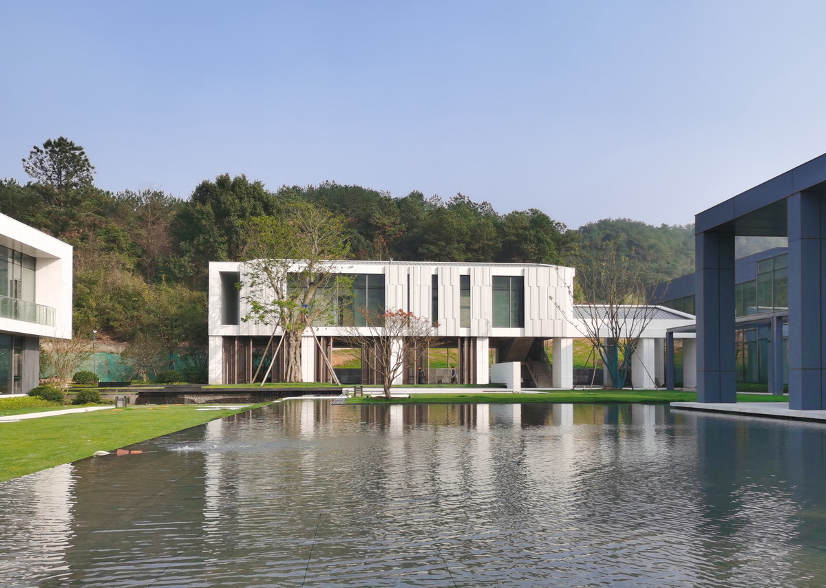 BIM建筑|钱湖02-3C地块项目 / 洪伟工作室