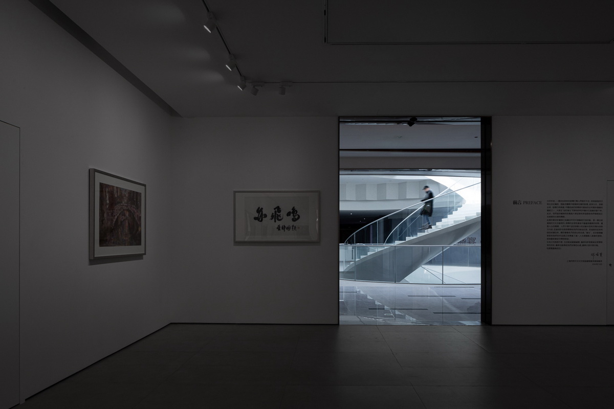 BIM建筑|上海虹桥首个当代艺术馆：一只“机翼”，跳脱于方盒子城市肌理 / 三益设计